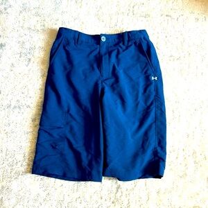 Boy’s Under Armour Navy Blue Performance golf shorts. Size Large.